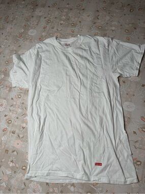 Supreme White Short Sleeve Crewneck T-Shirt with Red Logo Patch